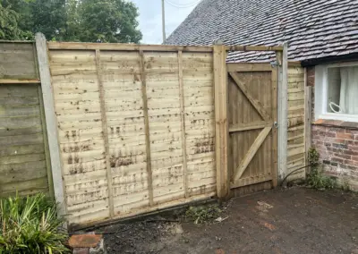 fencing panels installation and repair kent